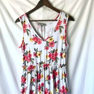 Absolutely Famous White and Pink Pleated Sundress